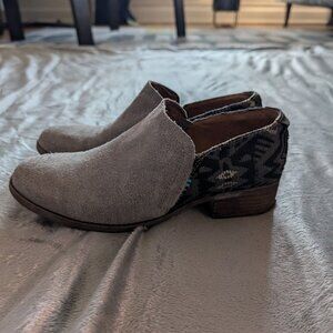 TOMS low heel bootie Grey and print 7
